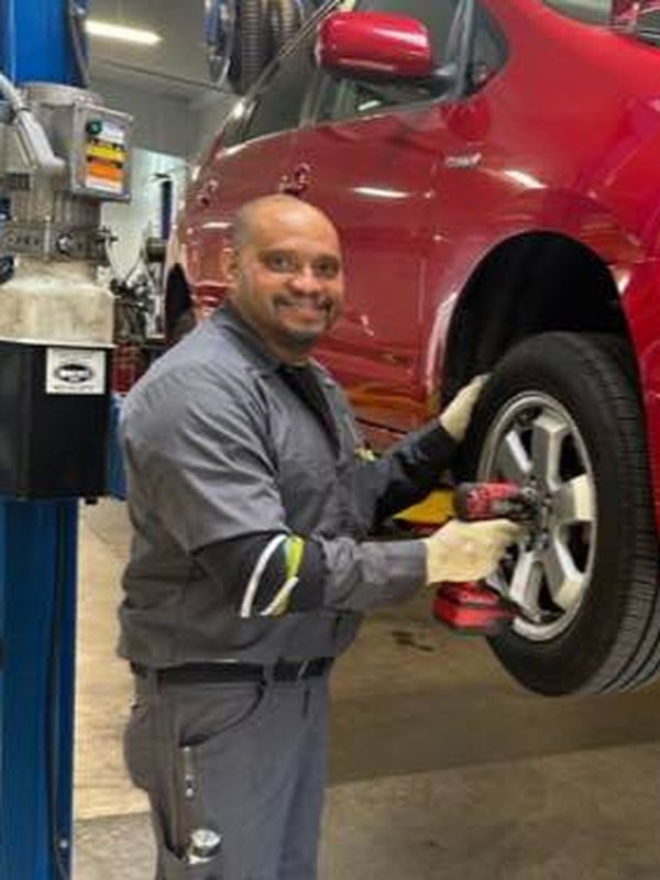 Jeo Zepeda, Technician
