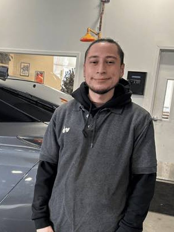 Jose Villanueva, Technician